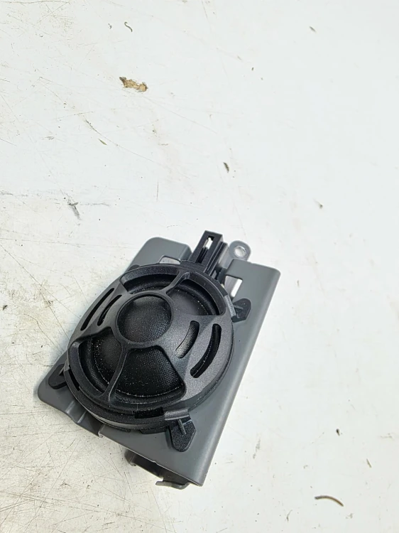 GŁOŚNIK WYSOKOTONOWY BANG LEWY AUDI A4 B9 A5 8W 8W6035399D