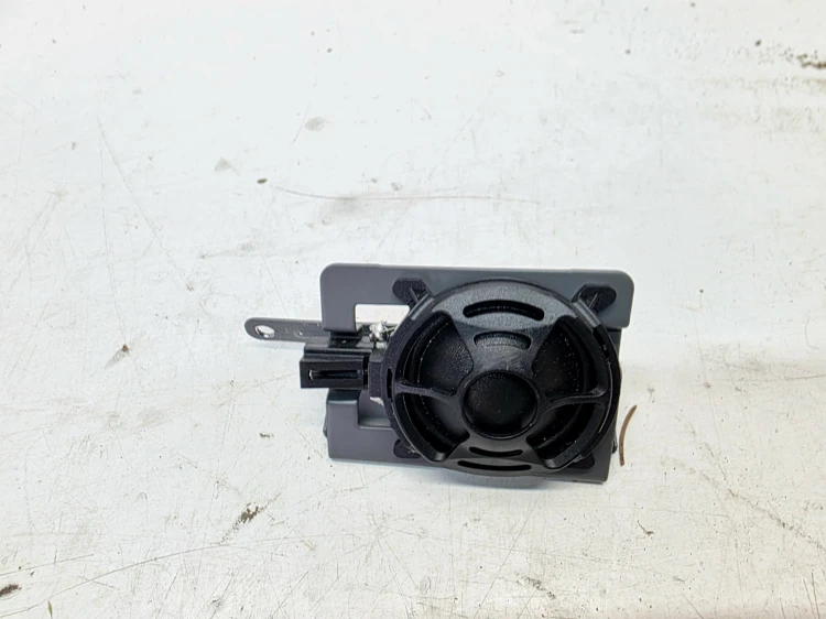 GŁOŚNIK WYSOKOTONOWY BANG PRAWY AUDI A4 B9 A5 8W6035400D
