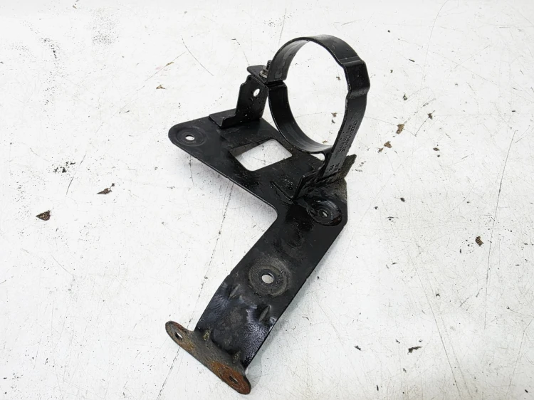 UCHWYT MOCOWANIE POMPY WODY AUDI A4 B9 A5 8W 2.0 TDI 8W0145896C