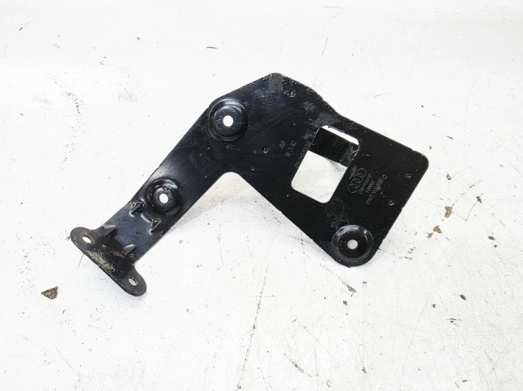 UCHWYT MOCOWANIE POMPY WODY AUDI A4 B9 A5 8W 2.0 TDI 8W0145896C