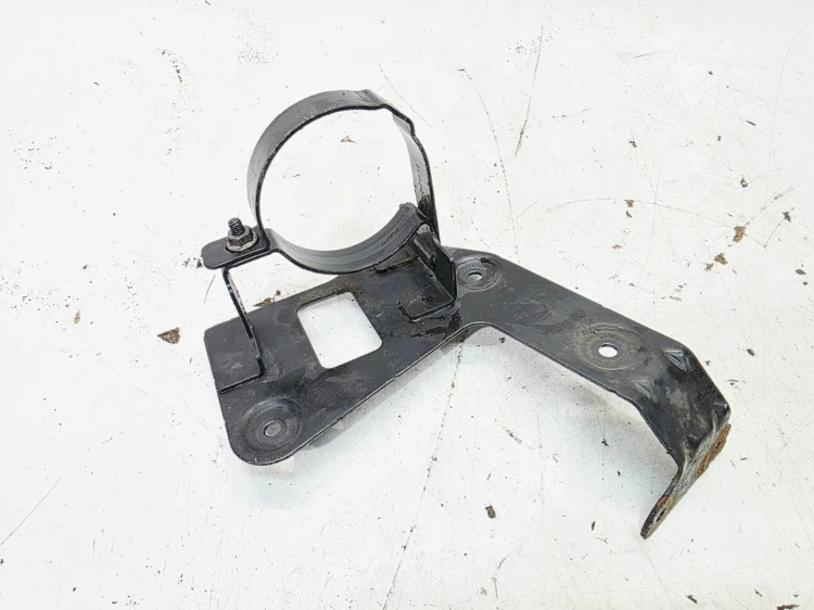 UCHWYT MOCOWANIE POMPY WODY AUDI A4 B9 A5 8W 2.0 TDI 8W0145896C
