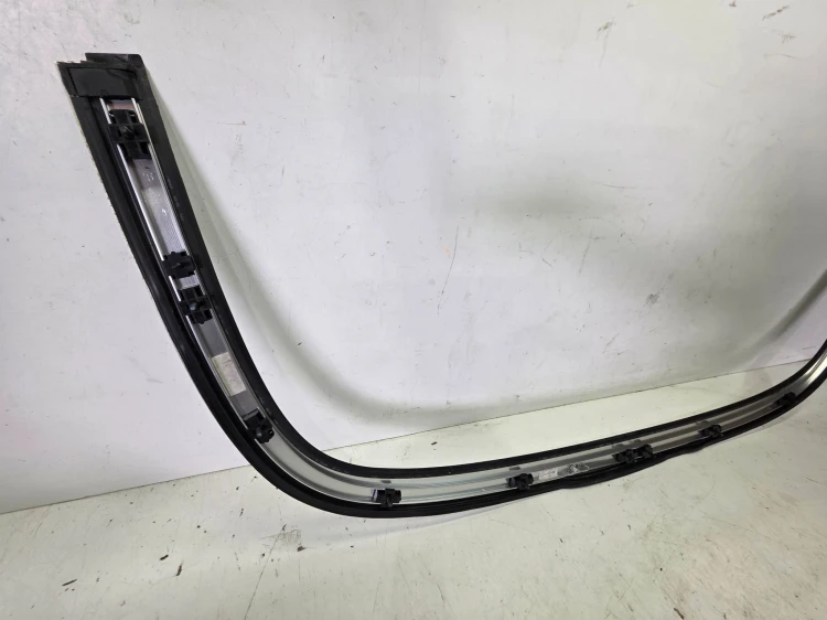 LISTWA CHROM POKRYWY DACHU AUDI A5 8T CABRIO 8F0853297D