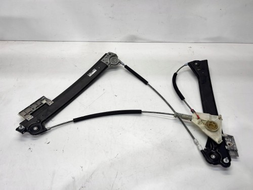 MECHANIZM SZYBY PRAWY PRZÓD AUDI A3 8P CABRIO 8P7837462C