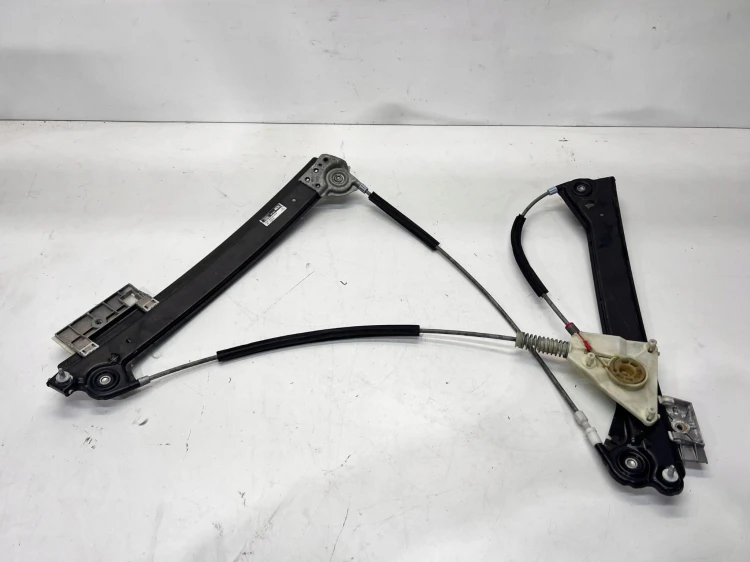 MECHANIZM SZYBY PRAWY PRZÓD AUDI A3 8P CABRIO 8P7837462C