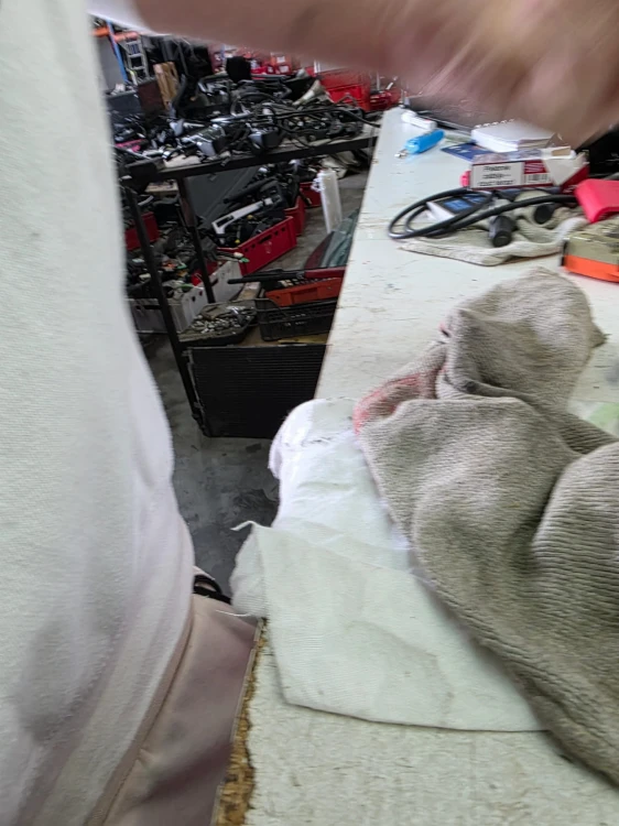 BELKA HAK HOLOWNICZY ODPINANY AUDI A4 B8 A5 8T 8T080091B BRAK KULI