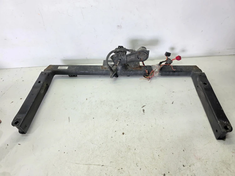 BELKA HAK HOLOWNICZY ODPINANY AUDI A4 B8 A5 8T 8T080091B BRAK KULI