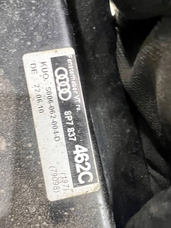 MECHANIZM SZYBY PRAWY PRZÓD AUDI A3 8P CABRIO 8P7837462C