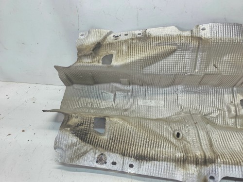 OSŁONA TERMICZNA TUNELU AUDI A4 B9 A5 8W 8W0804160C