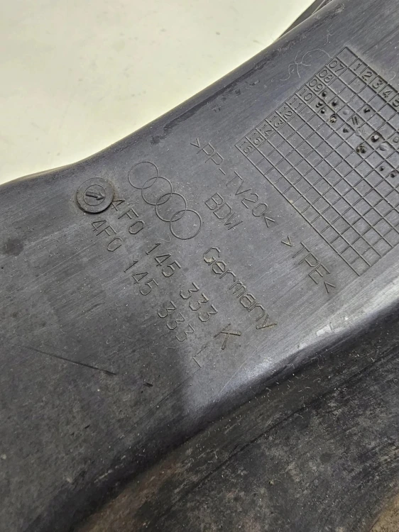 KIEROWNICA POWIETRZA AUDI A6 C6 LIFT 4F0145333K