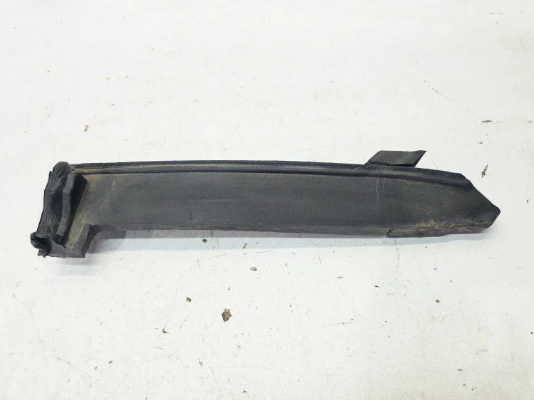 WYGŁUSZENIE BŁOTNIKA PRAWE AUDI A3 8V 8V0823722B