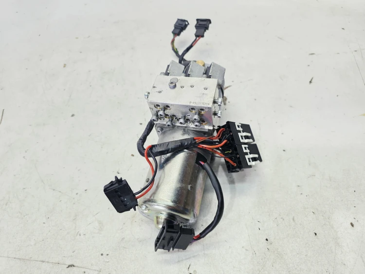 POMPA POMPKA DACHU AUDI A5 8F 8T CABRIO 8F0871791