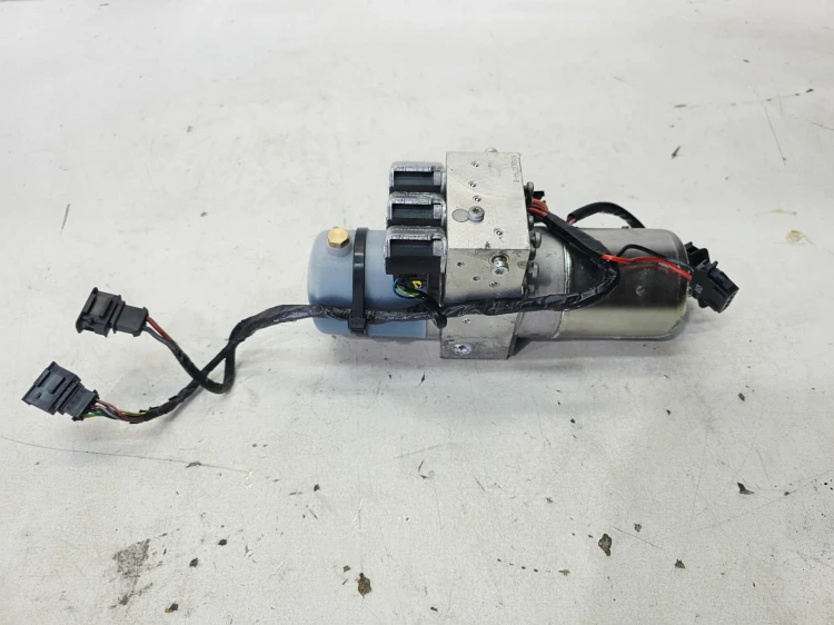 POMPA POMPKA DACHU AUDI A5 8F 8T CABRIO 8F0871791