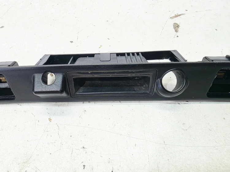 BLENDA PODŚWIETLENIE TABLICY REJ. AUDI A8 D3 A5 8F 4E0827574H