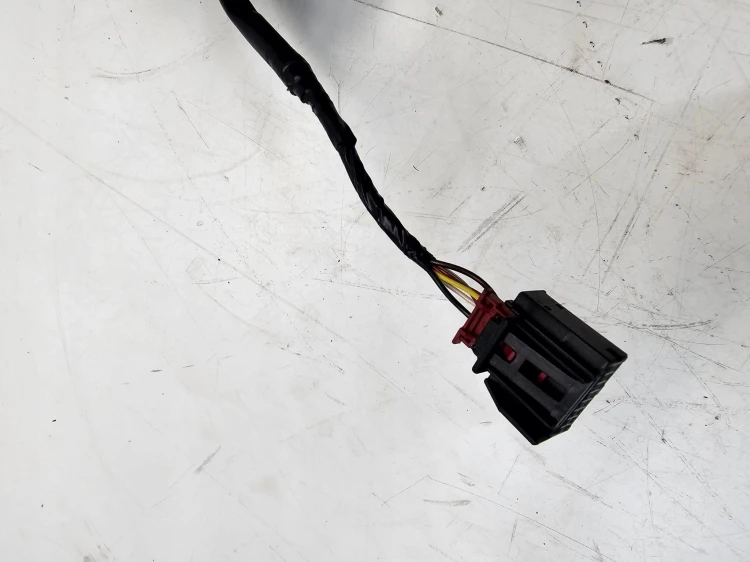 LUSTERKO ZEWNĘTRZNE PRAWE AUDI A3 8V LY9B 6-PIN UK