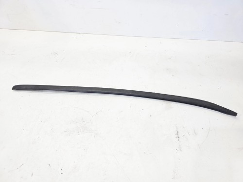 LISTWA ZGARNIAJĄCA SZYBY CZOŁOWEJ LEWY PRZÓD AUDI A6 C6 4F0854327