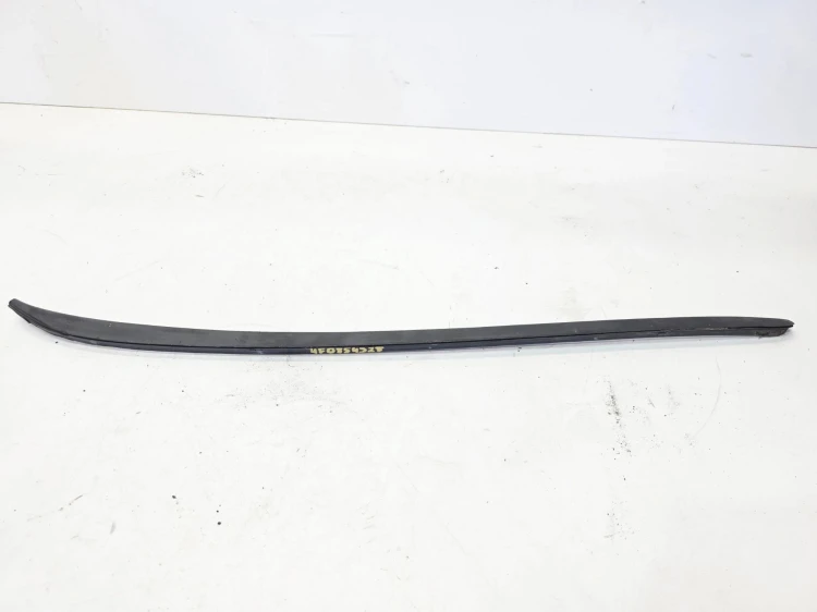 LISTWA ZGARNIAJĄCA SZYBY CZOŁOWEJ LEWY PRZÓD AUDI A6 C6 4F0854327