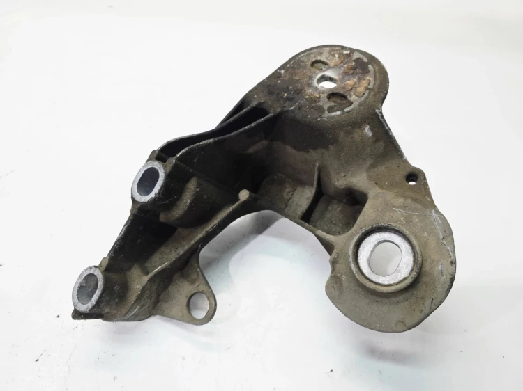 ŁAPA MOCOWANIE PODUSZKI SILNIKA LEWA AUDI A6 C6 4F0199351AG