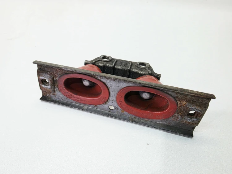 WIESZAK UCHWYT TŁUMIKA WYDECHU AUDI A6 C6 4F0253099D ROT