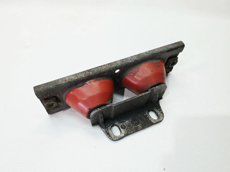 WIESZAK UCHWYT TŁUMIKA WYDECHU AUDI A6 C6 4F0253099D ROT