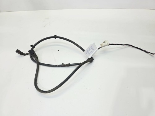 WIĄZKA KOŁA ABS ZACISKU HAMULCOWEGO PRAWY TYŁ AUDI A3 8V 8V0927902J