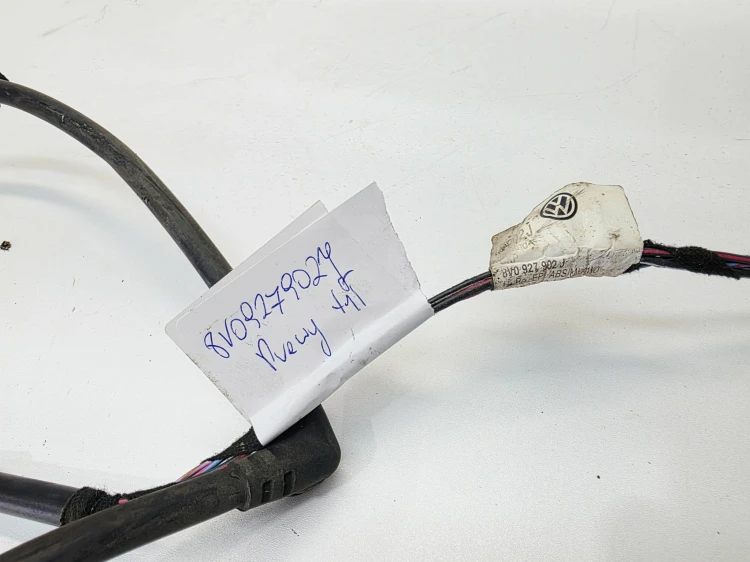 WIĄZKA KOŁA ABS ZACISKU HAMULCOWEGO PRAWY TYŁ AUDI A3 8V 8V0927902J