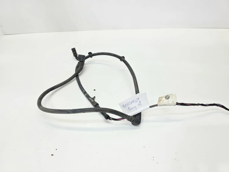 WIĄZKA KOŁA ABS ZACISKU HAMULCOWEGO PRAWY TYŁ AUDI A3 8V 8V0927902J