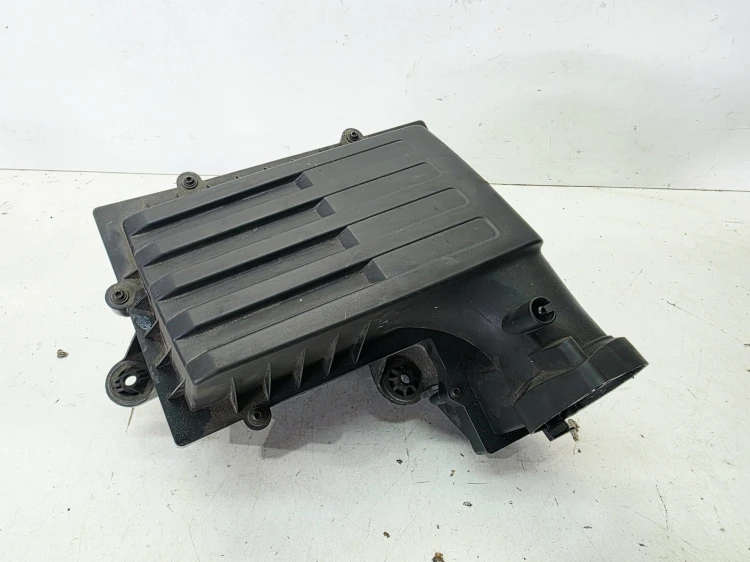 OBUDOWA FILTRA POWIETRZA AUDI A3 8V VOLKSWAGEN SEAT SKODA 5Q0129607AE