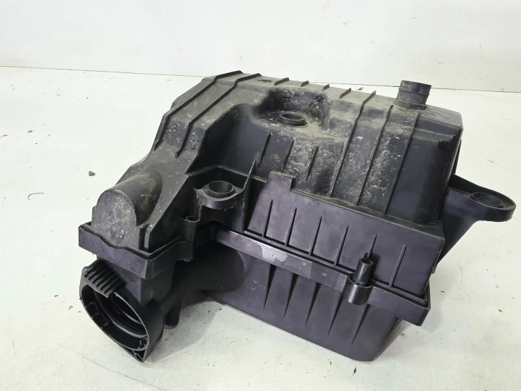 OBUDOWA FILTRA POWIETRZA AUDI A3 8V VOLKSWAGEN SEAT SKODA 5Q0129607AE