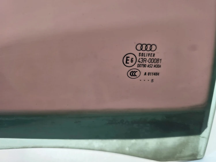 SZYBA DRZWI PRAWY TYŁ AUDI A4 B7 8E9 AVANT 2005 ROK FOLIA