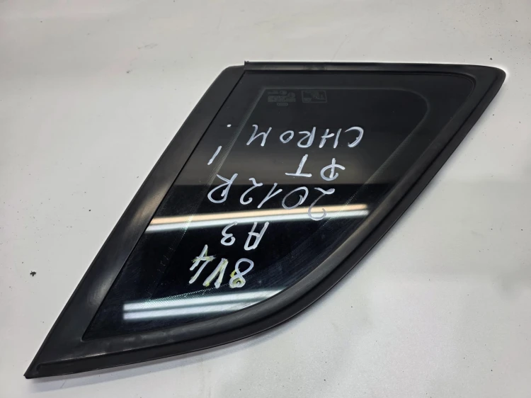 SZYBA KAROSERYJNA PRAWY TYŁ AUDI A3 8V4 2012 ROK POD CHROM