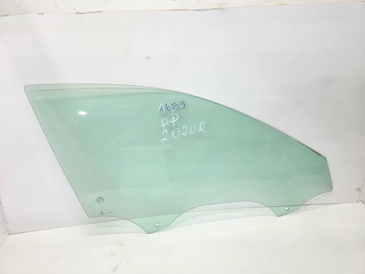 SZYBA BOCZNA DRZWI PRAWY PRZÓD AUDI A4 B9 8W0845202 2020 ROK