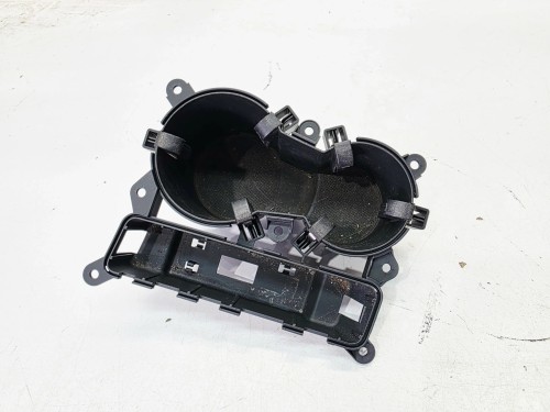 UCHWYT NA KUBKI AUDI A5 8F CABRIO 8F0862533