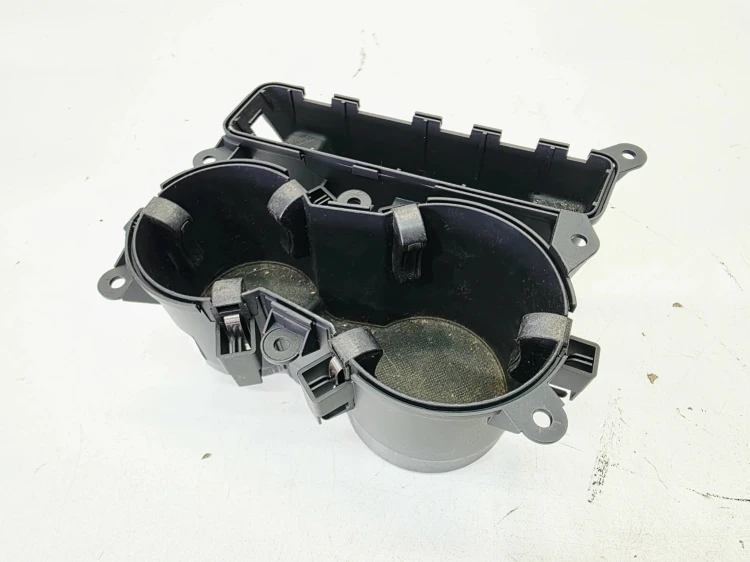 UCHWYT NA KUBKI AUDI A5 8F CABRIO 8F0862533