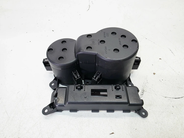 UCHWYT NA KUBKI AUDI A5 8F CABRIO 8F0862533