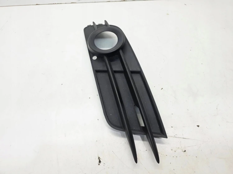 KRATKA HALOGENU ATRAPA ZDERZAKA PRAWA AUDI A6 C7 4G0807682A
