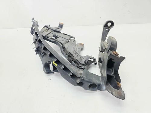 ŚLIZG UCHWYT MOCOWANIE REFLEKTORA PRAWY AUDI A4 B8 8K0805608A OK