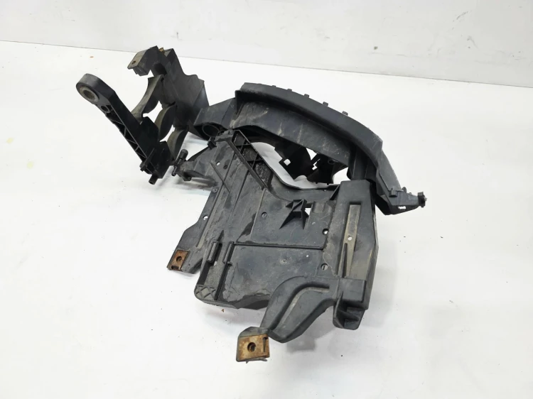 ŚLIZG UCHWYT MOCOWANIE REFLEKTORA PRAWY AUDI A4 B8 8K0805608A OK
