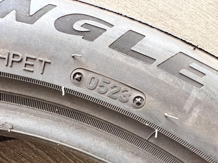 OPONA LETNIA TRIANGLE EFFEXSPORT TH202 245/45R18 100Y XL 05/23 OK. 5,5MM