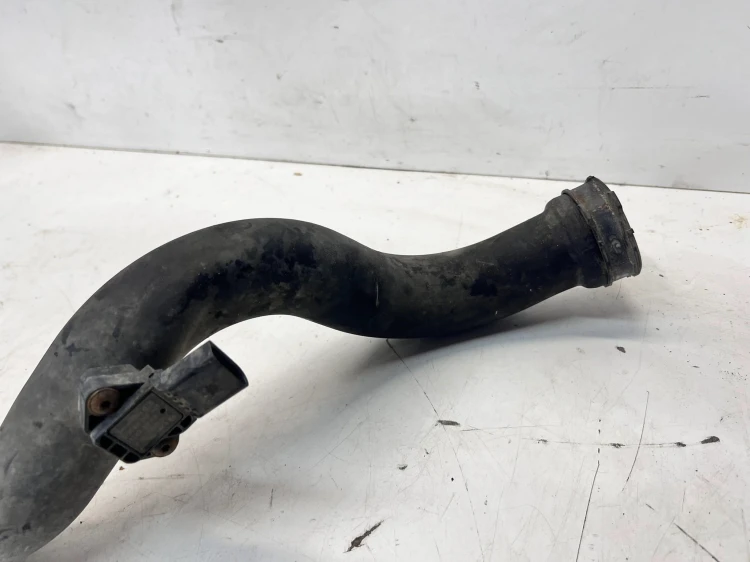 RURA PRZEWÓD INTERCOOLERA AUDI A4 B8 A5 8T Q5 8R 8K0145673AC