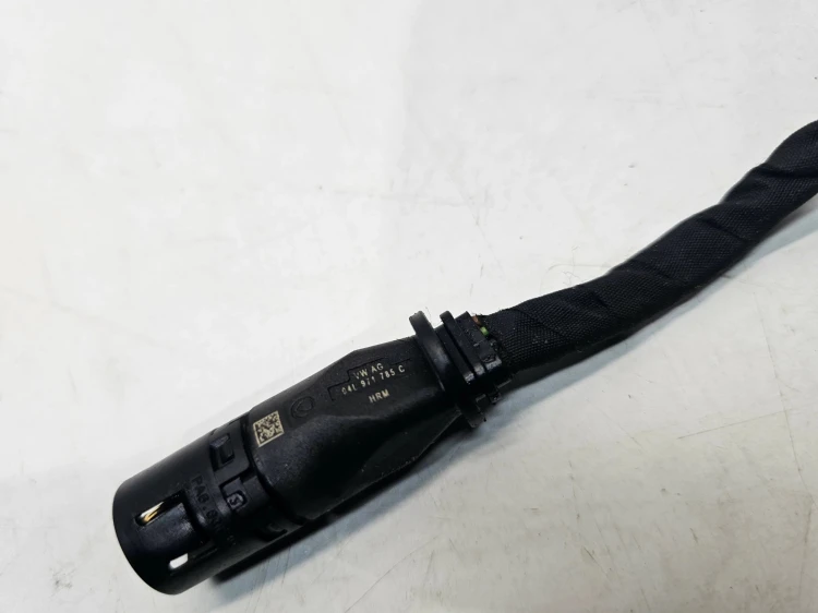 PRZEWÓD ŚWIECY ŻAROWEJ AUDI A4 B9 A5 A3 8Y Q5 ITD 04L971785C