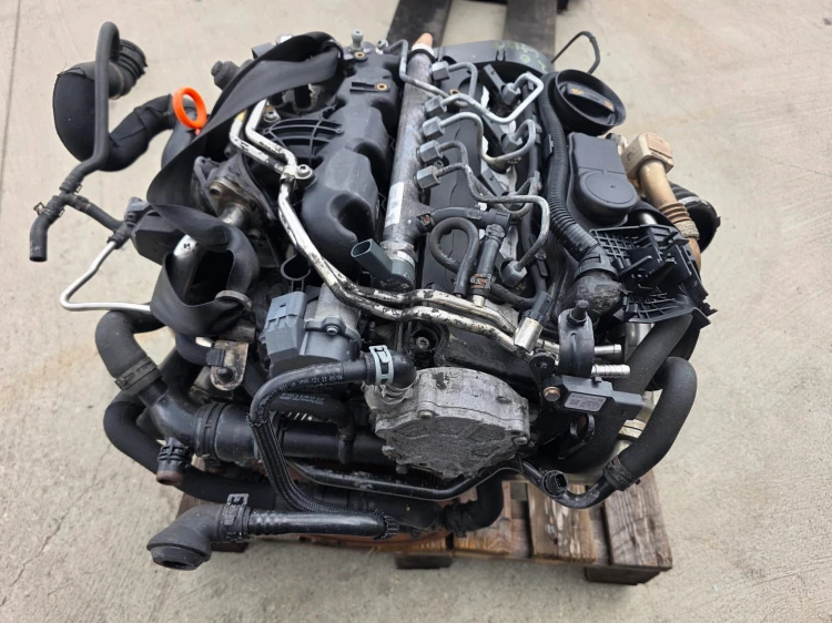 SILNIK KOMPLETNY AUDI A4 B8 A5 A6 SEAT EXEO 2.0 TDI 170KM CAHA 159104KM *1