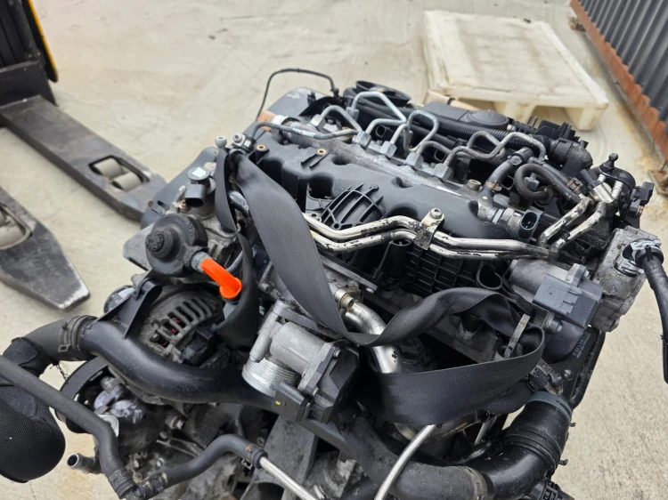 SILNIK KOMPLETNY AUDI A4 B8 A5 A6 SEAT EXEO 2.0 TDI 170KM CAHA 159104KM *1