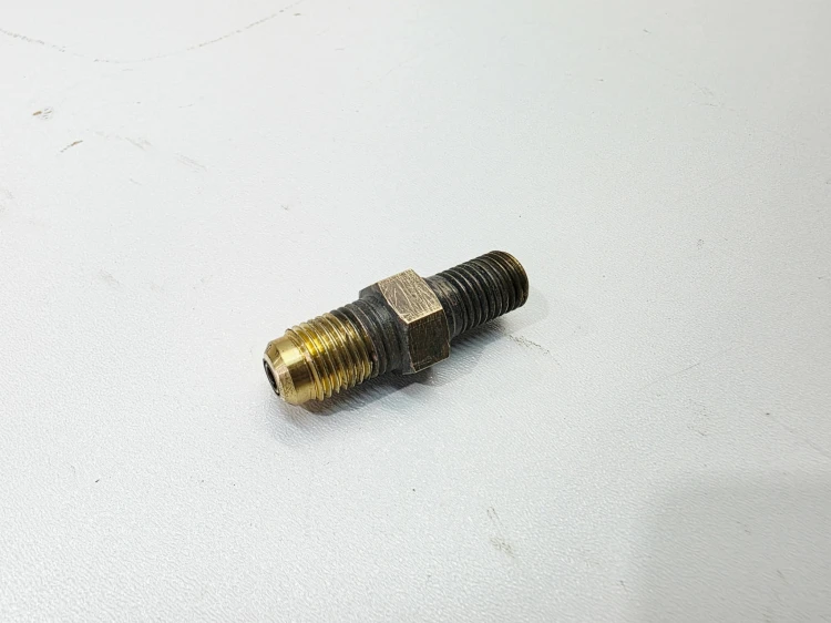 ZAWÓR REGULACJI CIŚNIENIA PALIWA AUDI VOLKSWAGEN SEAT SKODA 06E130757C
