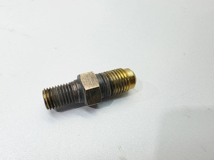 ZAWÓR REGULACJI CIŚNIENIA PALIWA AUDI VOLKSWAGEN SEAT SKODA 06E130757C