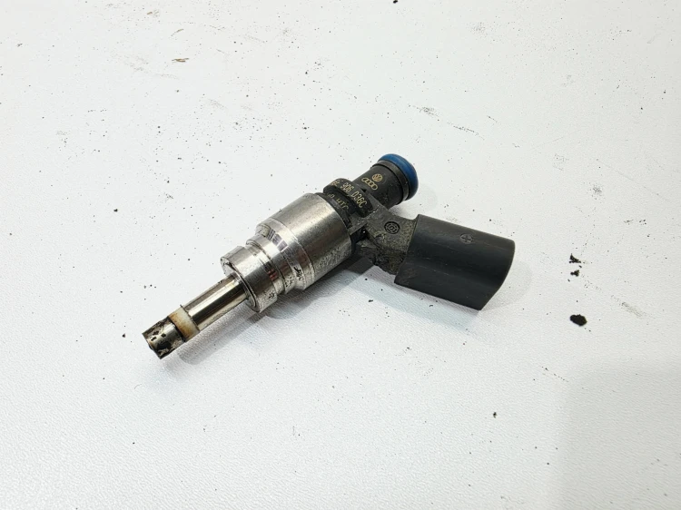 WTRYSKIWACZ WTRYSK PALIWA AUDI A4 B7 A6 C6 3.2 FSI 06E906036C 06E036C