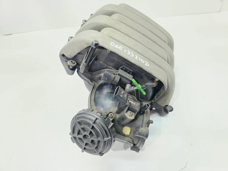 KOLEKTOR SSĄCY AUDI A4 B7 A6 C6 3.2 FSI 06E133210E