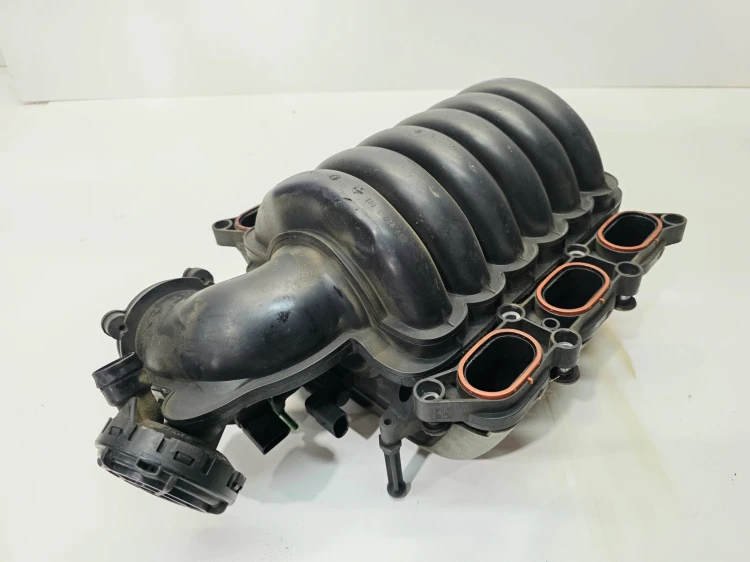 KOLEKTOR SSĄCY AUDI A4 B7 A6 C6 3.2 FSI 06E133210E