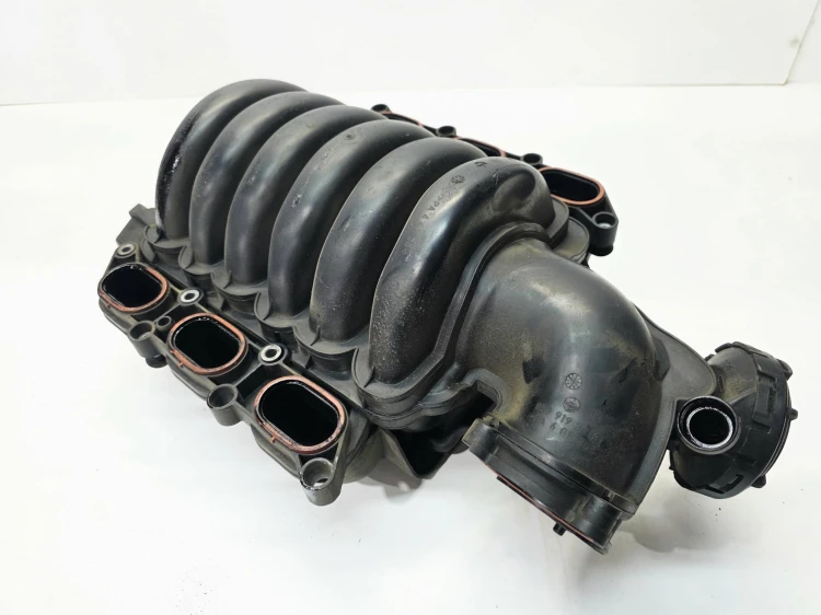 KOLEKTOR SSĄCY AUDI A4 B7 A6 C6 3.2 FSI 06E133210E