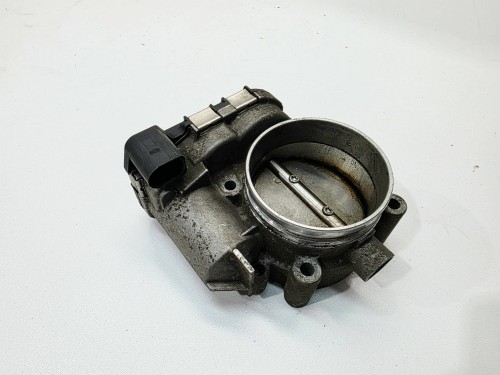 PRZEPUSTNICA KLAPA AUDI A4 B7 A6 C6 A8 D3 2.4 3.2 FSI 078133062C