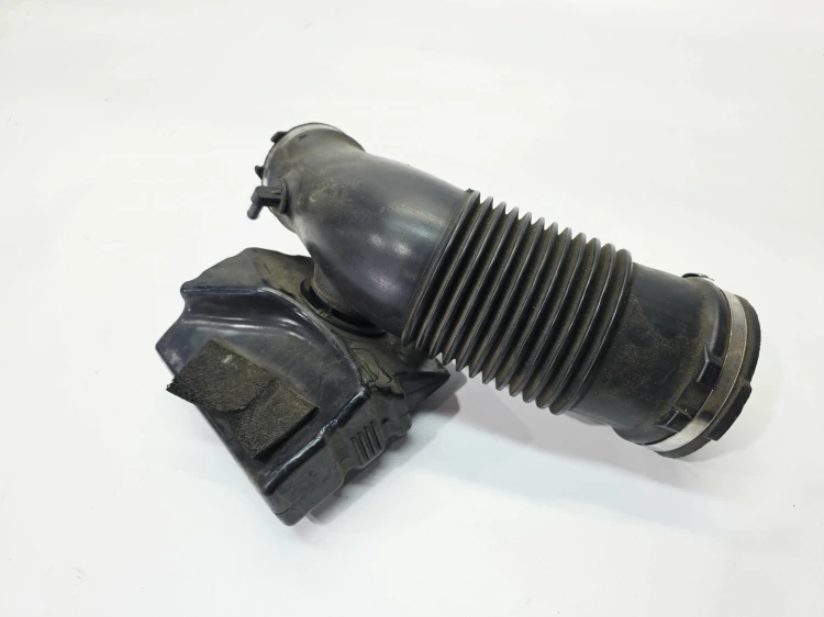 WĄŻ RURA DOLOT POWIETRZA AUDI A6 C6 2.4 3.2 06E129629E